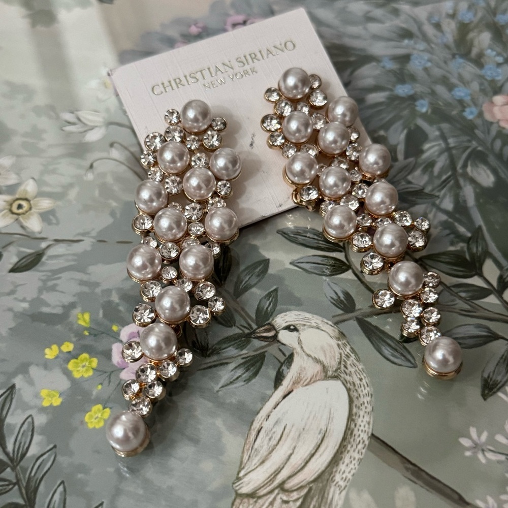 Christian Siriano | New York/ Pearl Chandelier Style Gold Earrings - Picture 8 of 9
